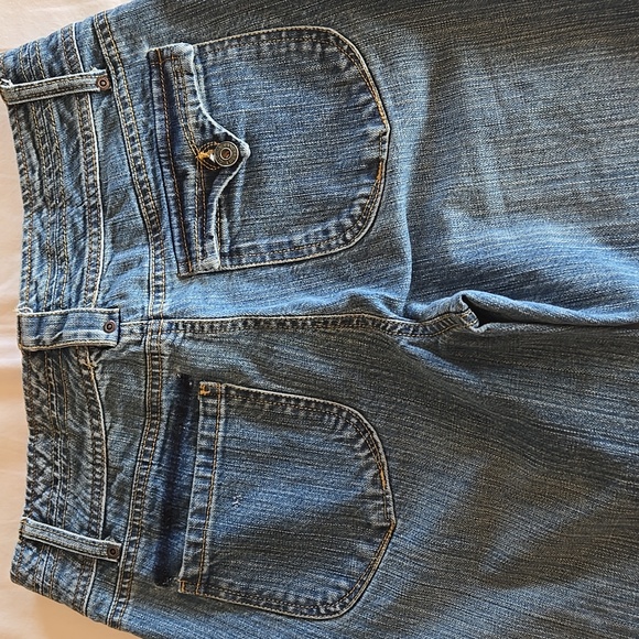 Gloria Vanderbilt - Picture 4 of 9